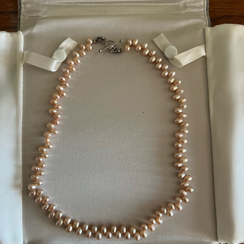 Elegant Pink Pearl Necklace